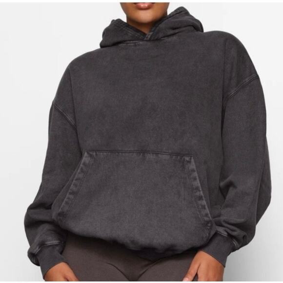 Skims Boyfriend Fleece Hoodie in Ash XS (See pictures there is a flaw - Picture 1 of 4
